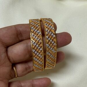 NWT  Elegant Gold and Silver color Women's Bangles #795